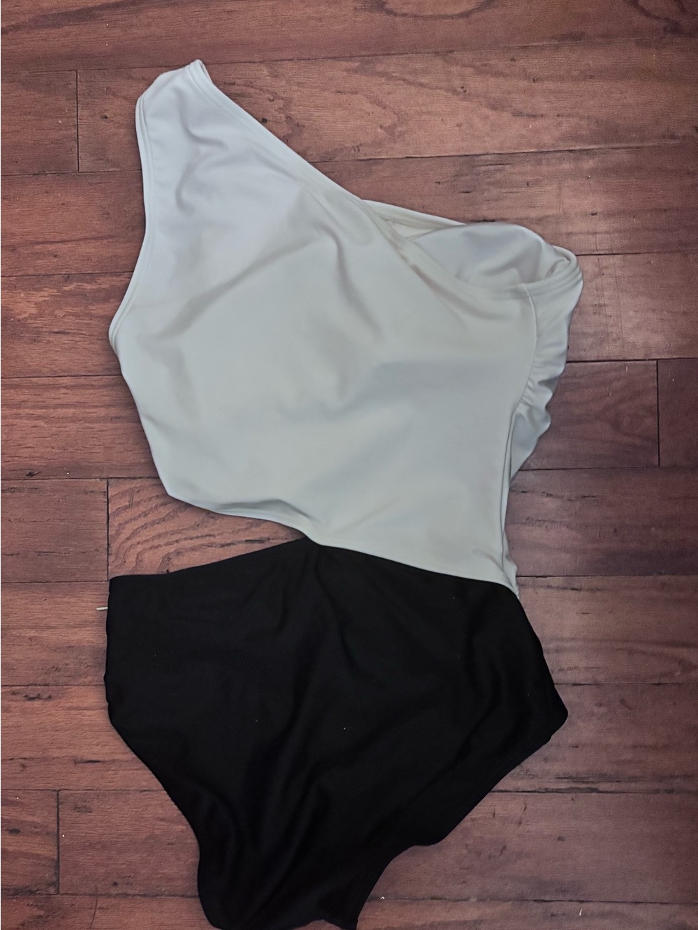 Michael Kors Asymmetric One-Shoulder One-Piece Swimsuit in White & Black - Picture 4 of 6